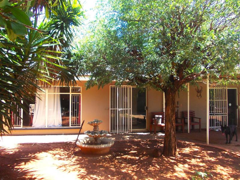 4 Bedroom Property for Sale in Langenhovenpark Free State